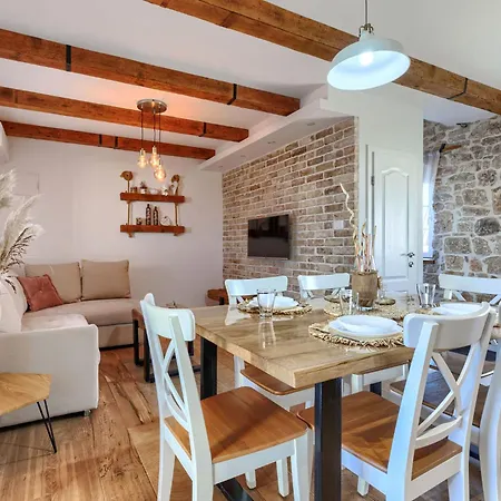 Vakantiehuis Holiday Home Darel By Interhome