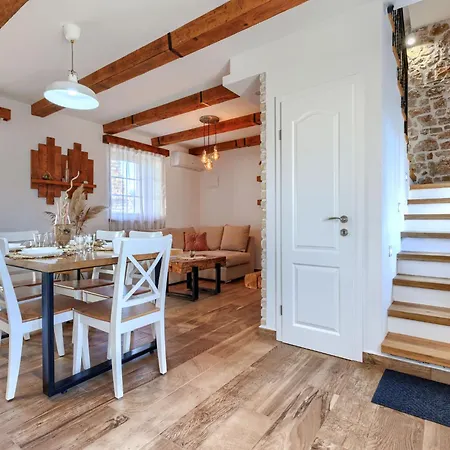Semesterbostad Casa Darel By Interhome Vižinada