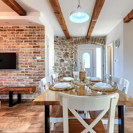 Holiday Home Darel By Interhome Vakantiehuis Vižinada